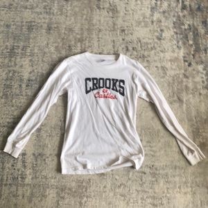 White crooks and castle sweater